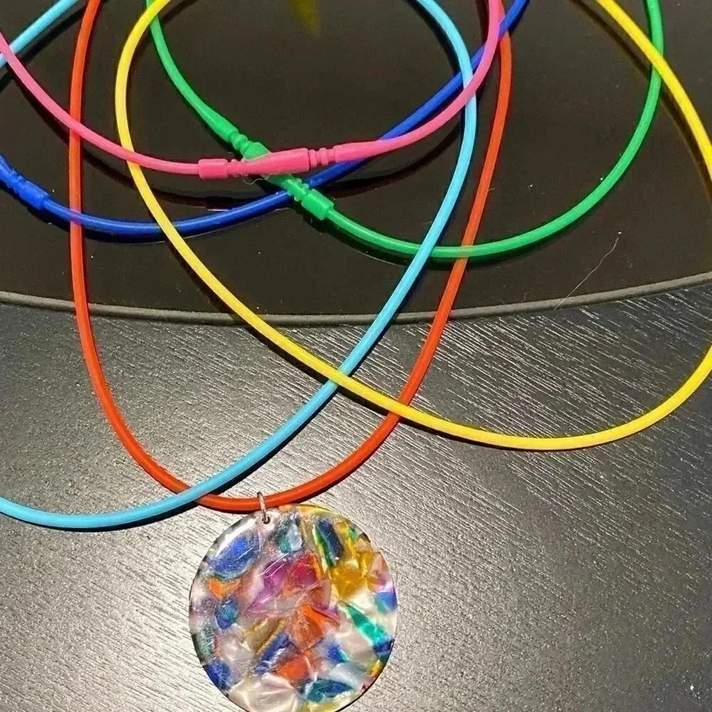 Beautiful round pendant - Picture 3 of 5